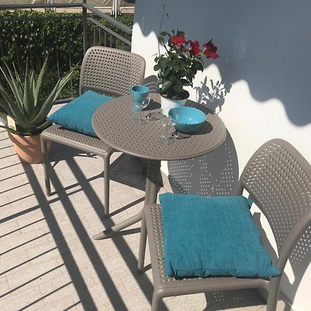 Blue Apartment - A Due Passi Dal Lago, Parcheggio Privato 拉齐塞 外观 照片