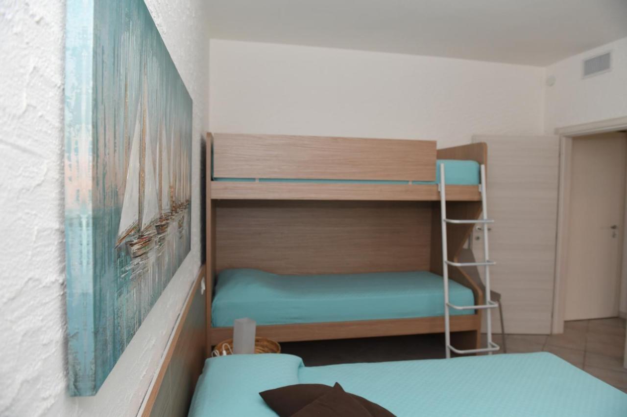 Blue Apartment - A Due Passi Dal Lago, Parcheggio Privato 拉齐塞 外观 照片