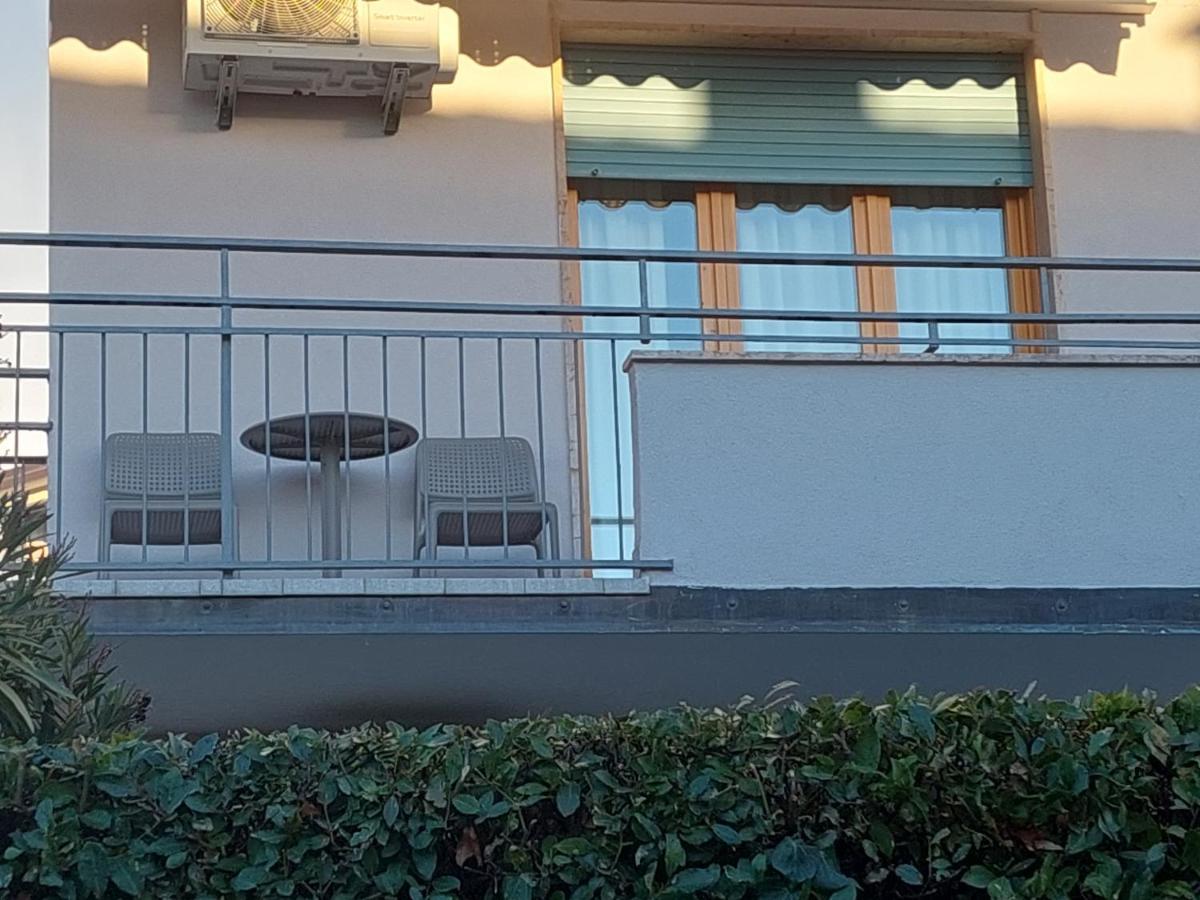Blue Apartment - A Due Passi Dal Lago, Parcheggio Privato 拉齐塞 外观 照片